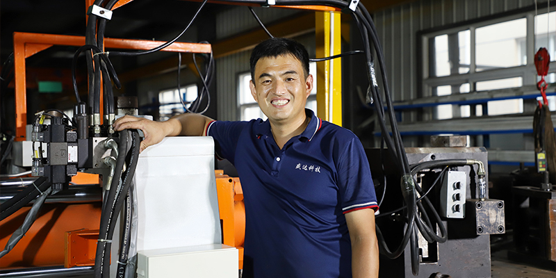 型材拉彎廠以兩會精神開創新局面