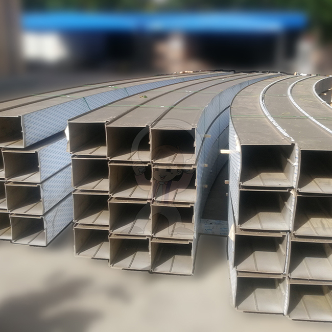 200*300鋁合金裝飾管拉彎加工