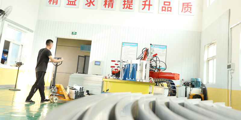 北京拉彎加工廠工業(yè)鋁型材折彎時(shí)會(huì)出現(xiàn)哪些問(wèn)題 北京拉彎加工廠工業(yè)鋁型材折彎時(shí)會(huì)出現(xiàn)哪些問(wèn)題