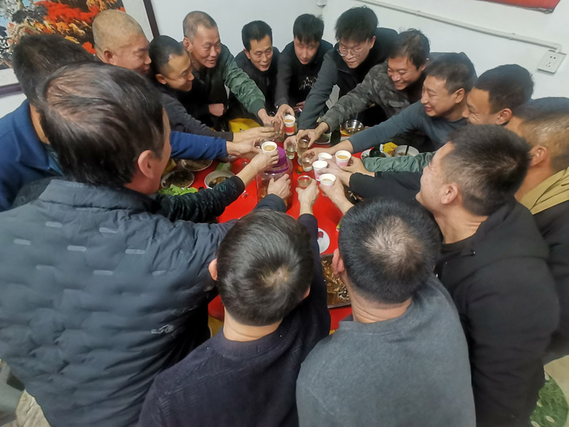 《感恩有你,“職”迎新生——北京型材拉彎廠感恩節(jié)特別聚餐》 《感恩有你,“職”迎新生——北京型材拉彎廠感恩節(jié)特別聚餐》